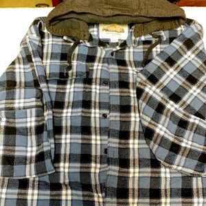 American Eagle XL mens flannel, long sleeve. Blue flannel.